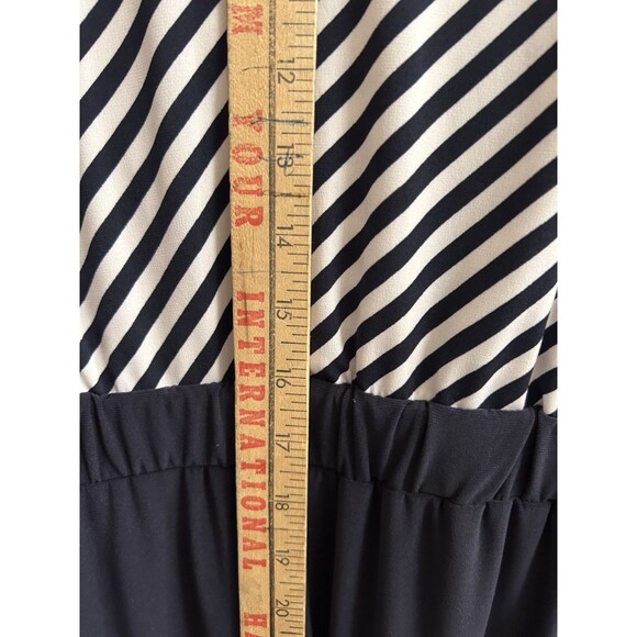 Sandra Darren Women’s Navy & White Jumpsuit Sz M Resortwear Summer Party - Picture 10 of 10